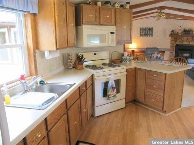 13850 Weidel Point Road Brainerd, MN 56401 - Photo 4 of 20 Gallery Image 4