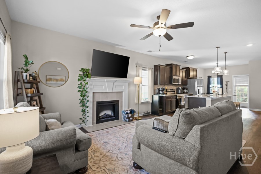 254 Brightleaf Circle Hinesville, GA 31313 - Photo 7 of 37