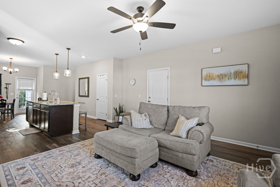 254 Brightleaf Circle Hinesville, GA 31313 - Photo 8 of 37