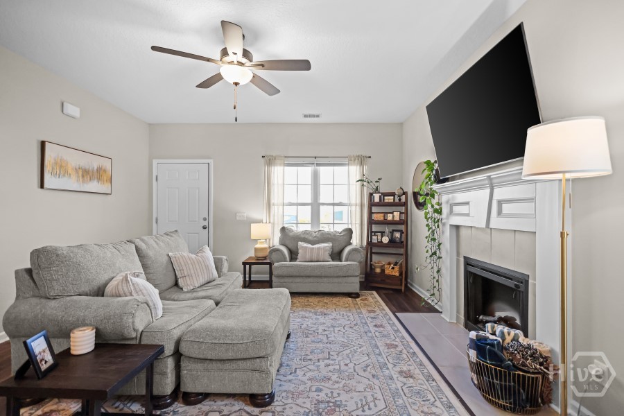 254 Brightleaf Circle Hinesville, GA 31313 - Photo 9 of 37