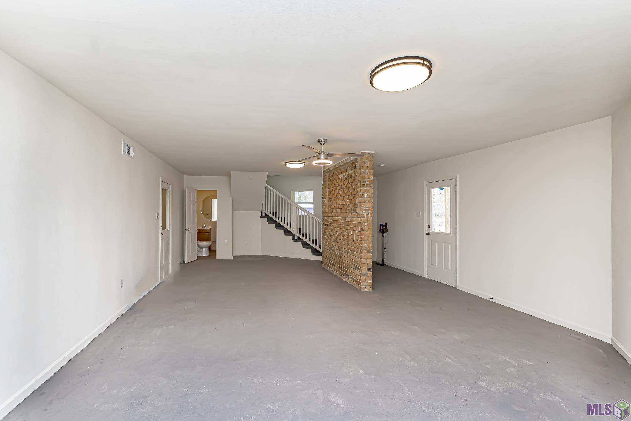 8370 Phillips Road St. Amant, LA 70774 - Photo 2 of 27 Gallery Image 2