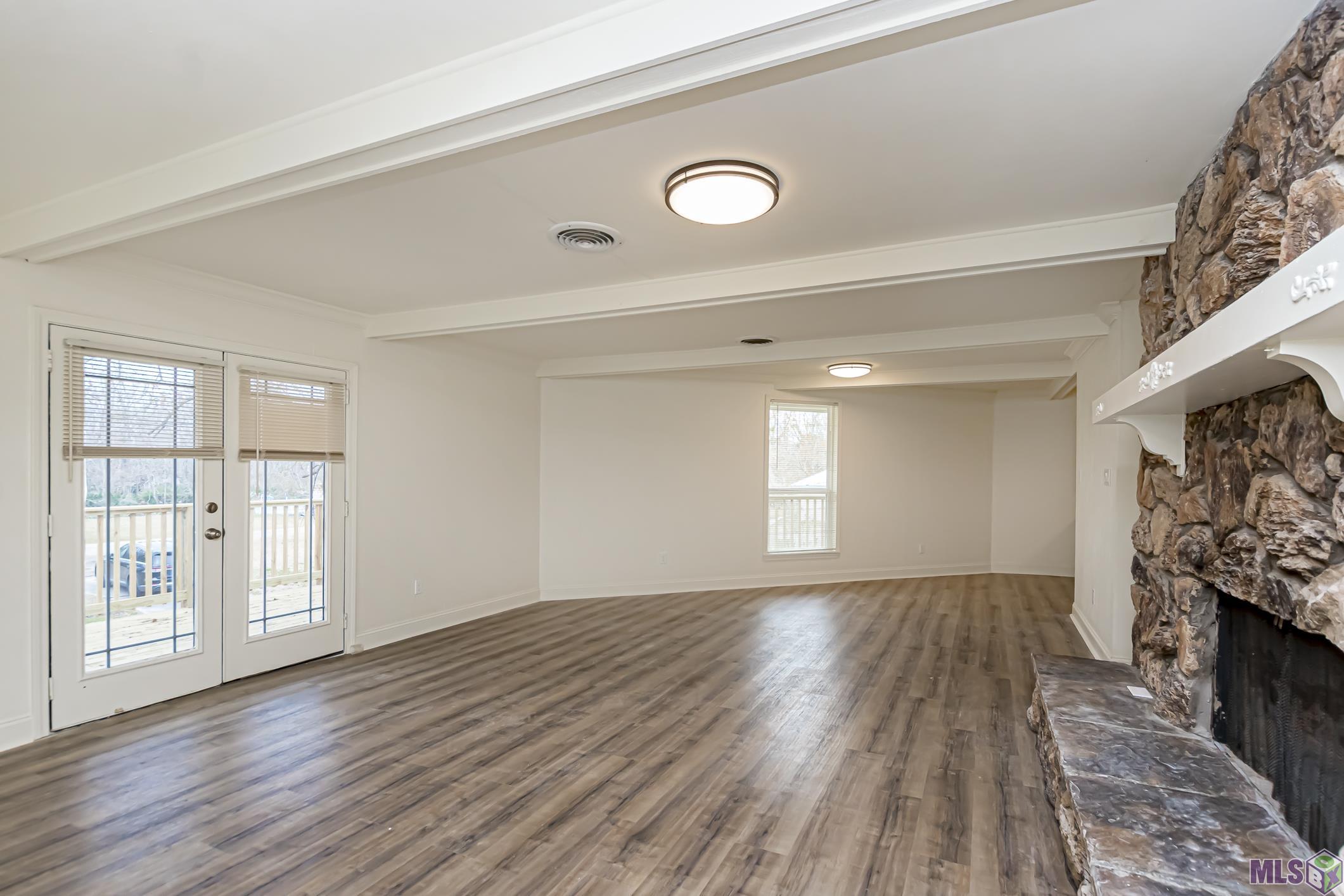 8370 Phillips Road St. Amant, LA 70774 - Photo 9 of 27 Gallery Image 9
