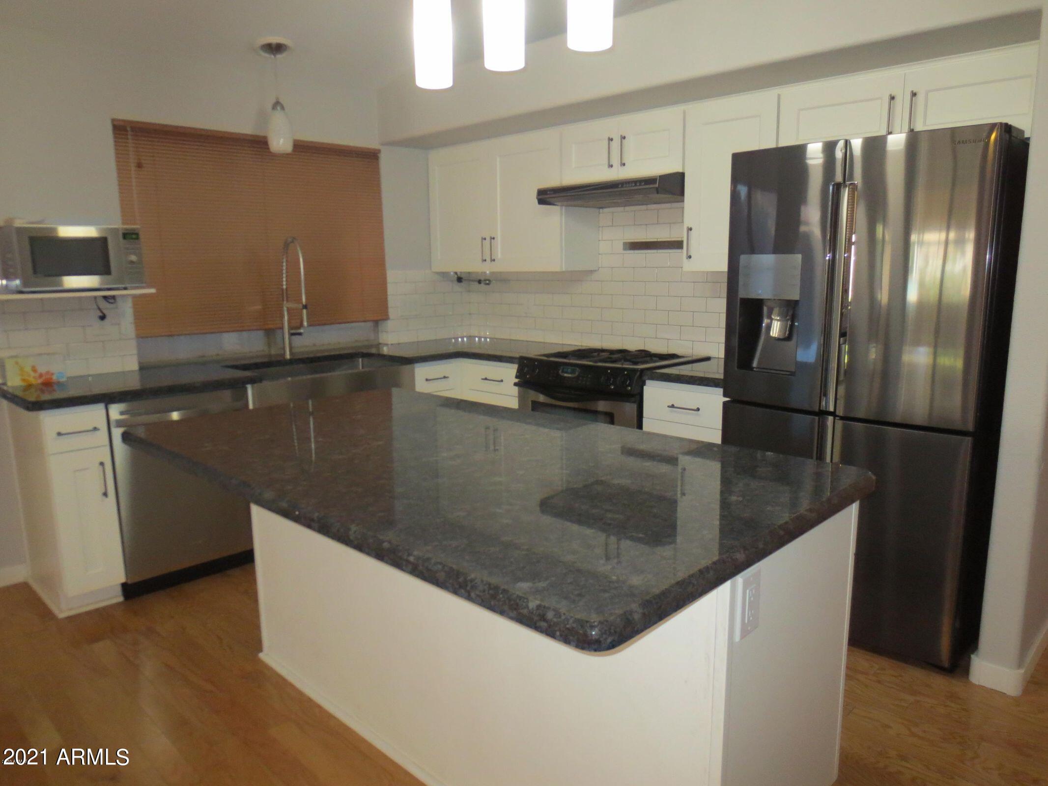 4712 East Swilling Road Phoenix, AZ 85050 - Photo 2 of 11 2