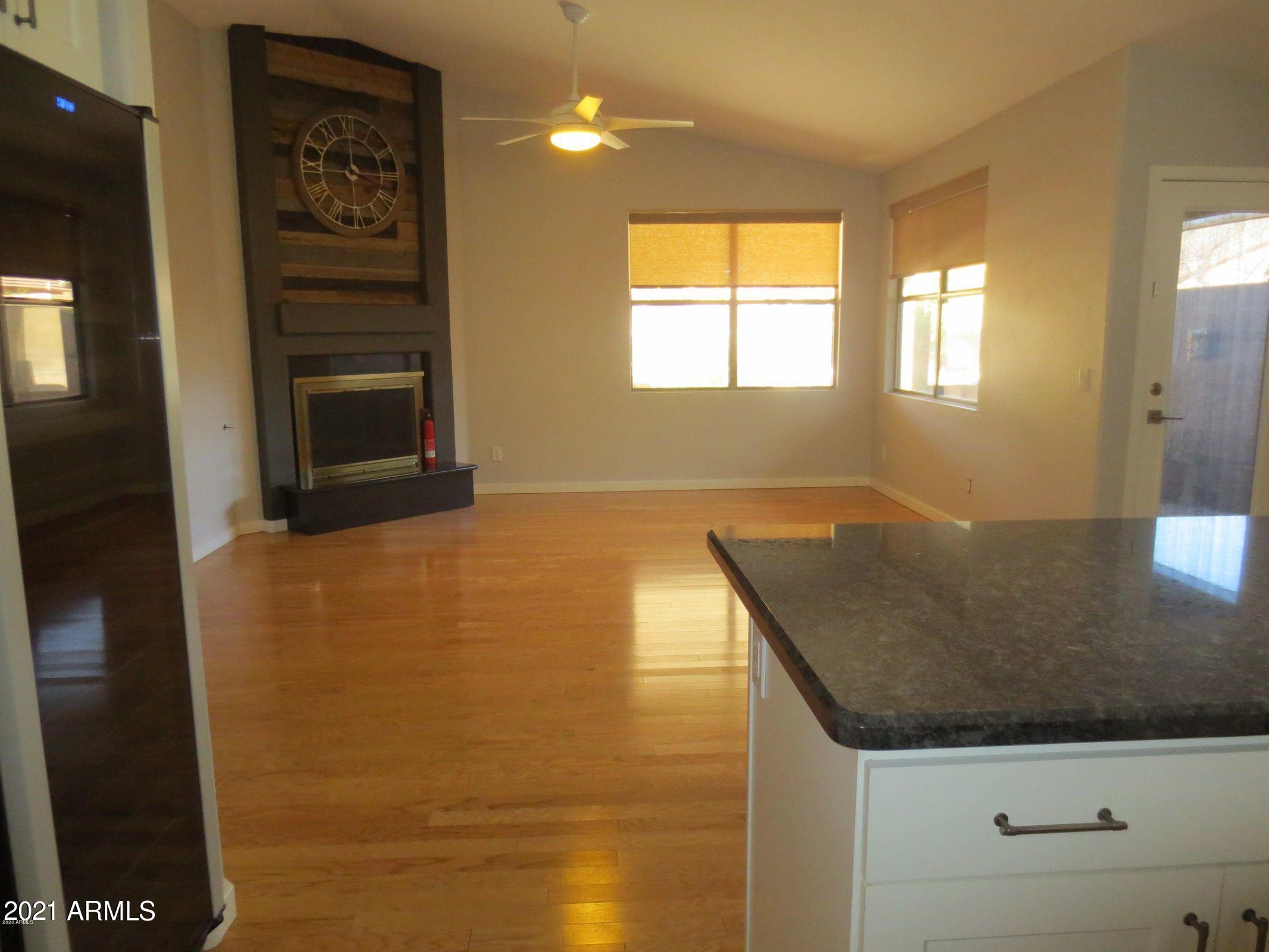 4712 East Swilling Road Phoenix, AZ 85050 - Photo 4 of 11 5