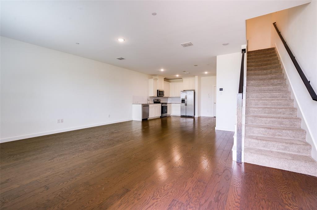 1719 Dalhart Road Plano, TX 75075 - Photo 4 of 12