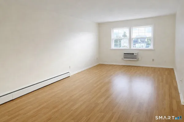 $1,325 | 185 Scott Road, Unit 3A, Waterbury, CT 06705