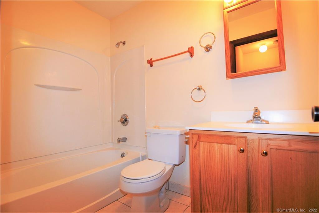 185 Scott Road, Unit 3A Waterbury, CT 06705 - Photo 10 of 12