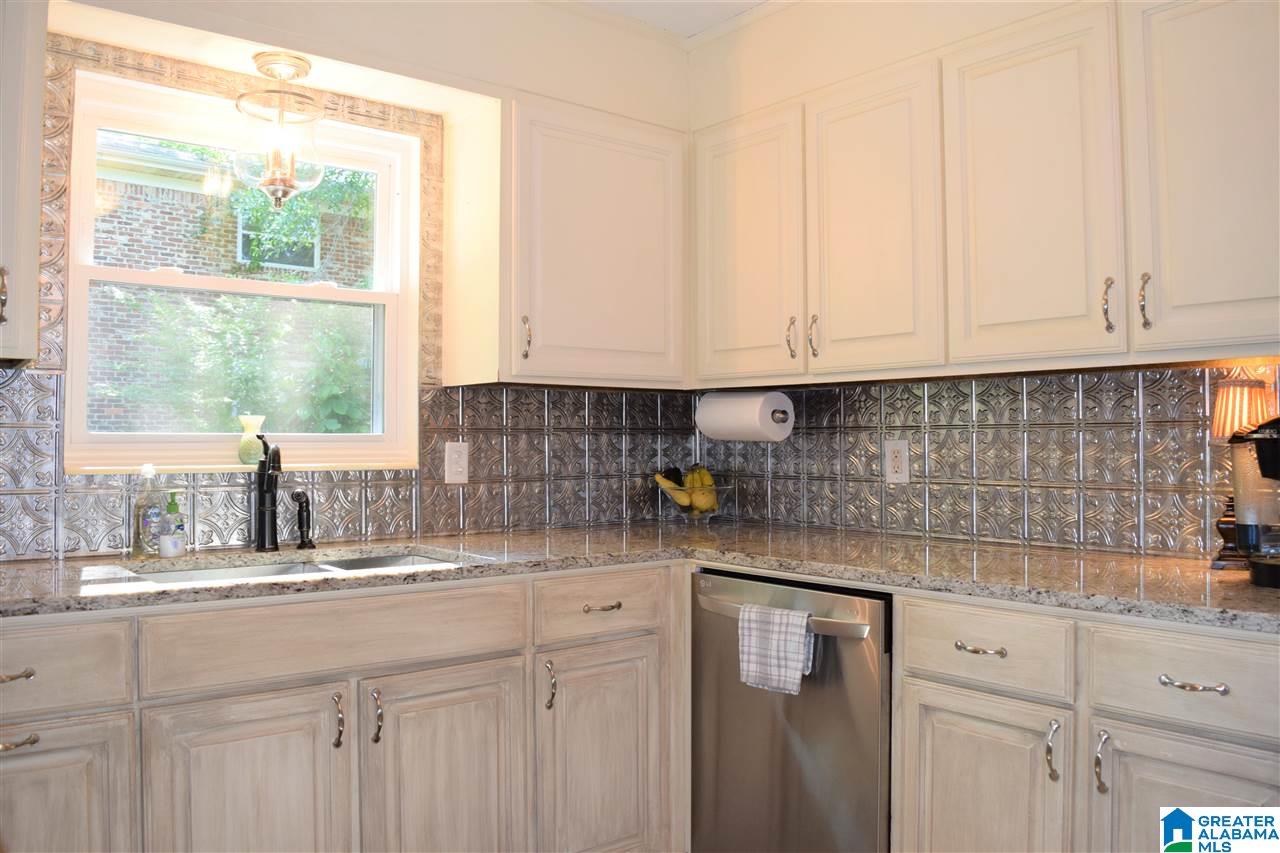 3521 Laurel View Lane Birmingham, AL 35243 - Photo 7 of 26