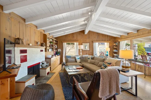 $6,750 | 760 Rushville Street, La Jolla, CA 92037