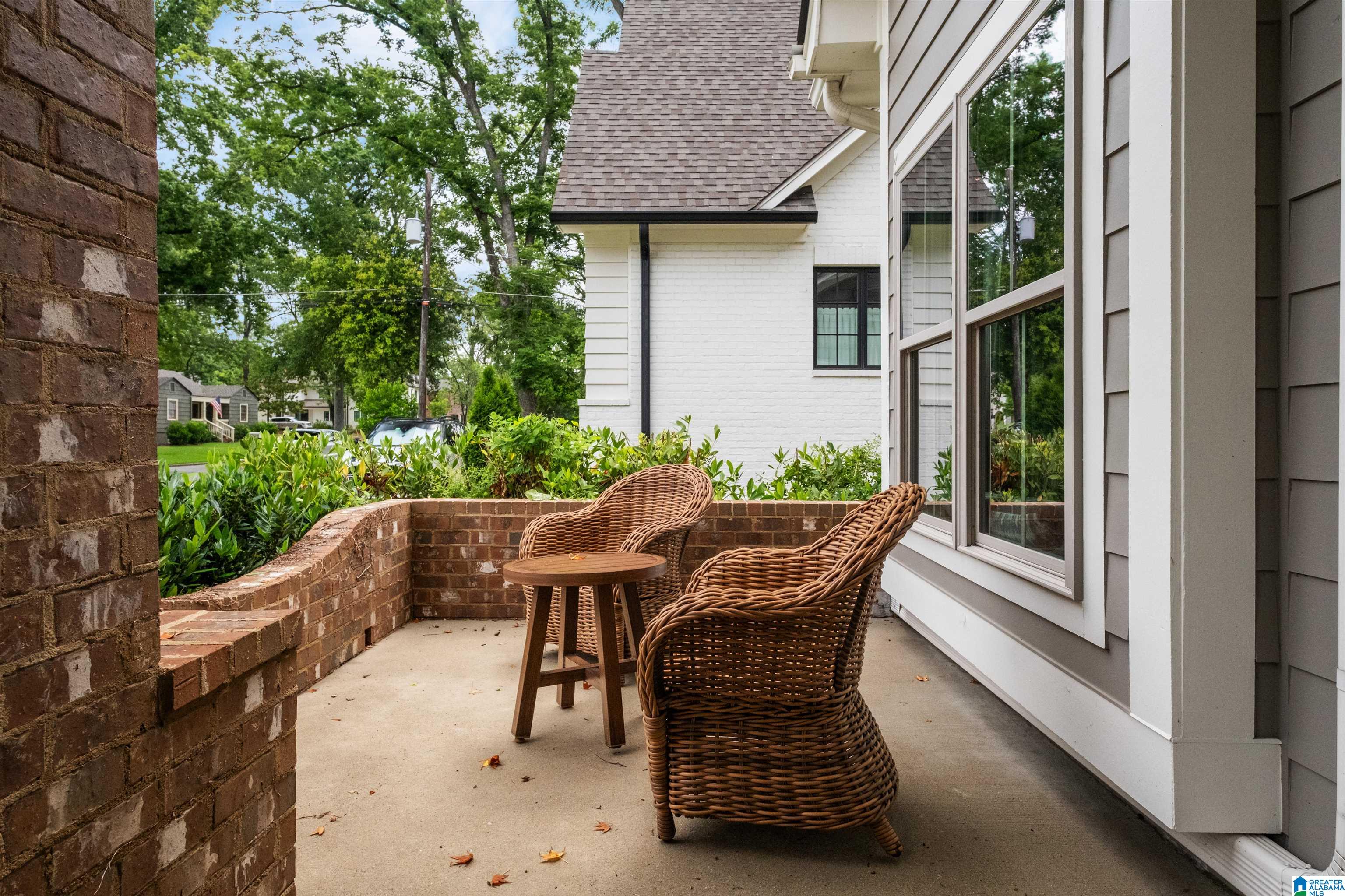 327 Sterrett Avenue Birmingham, AL 35209 - Photo 8 of 60
