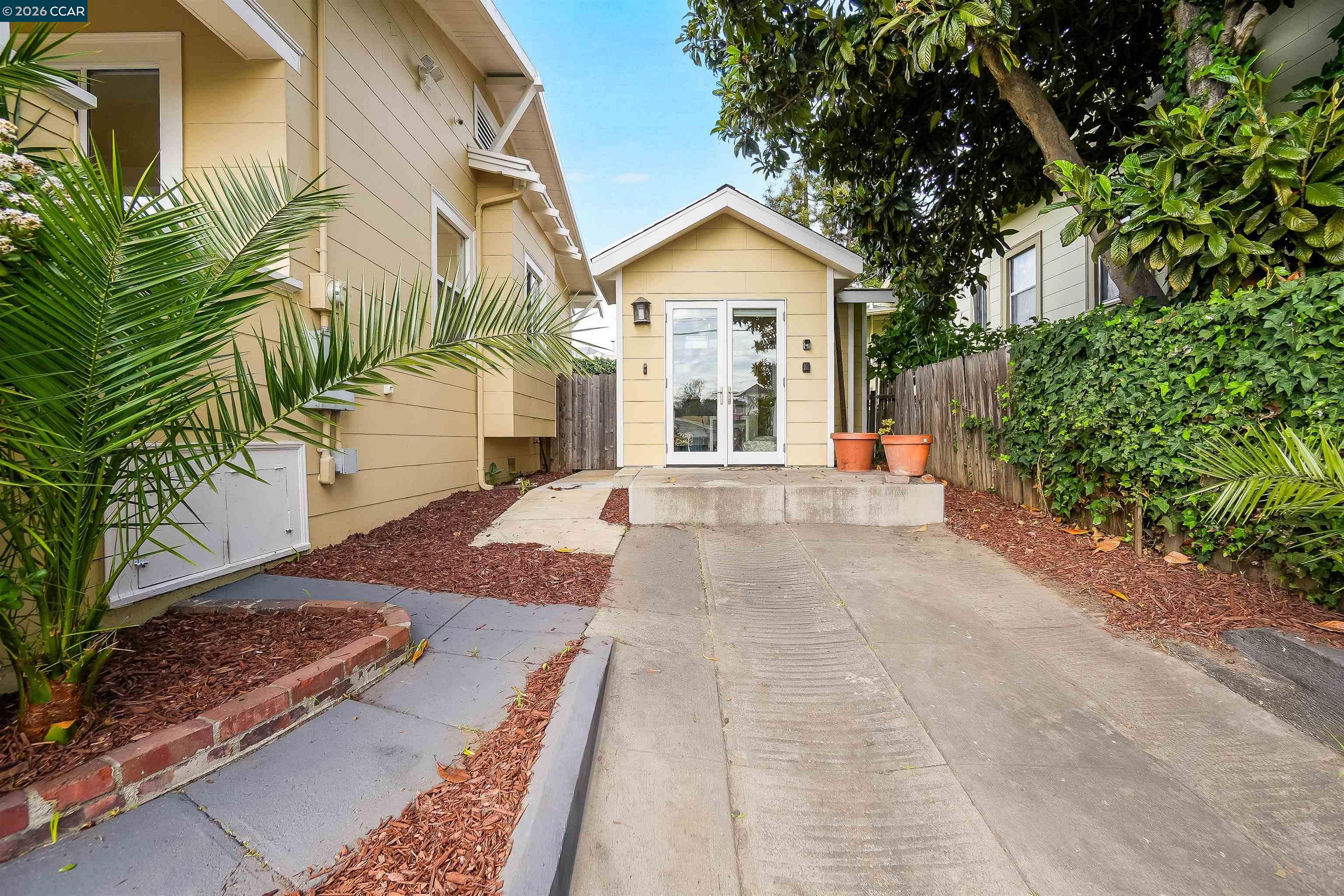 2011 Rosedale Avenue Oakland, CA 94601 - Photo 26 of 37