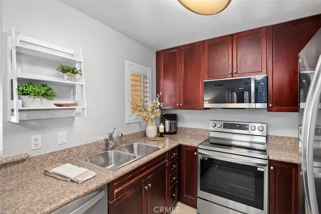 $399,900 | 5642 Amaya Drive, Unit 98, La Mesa, CA 91942