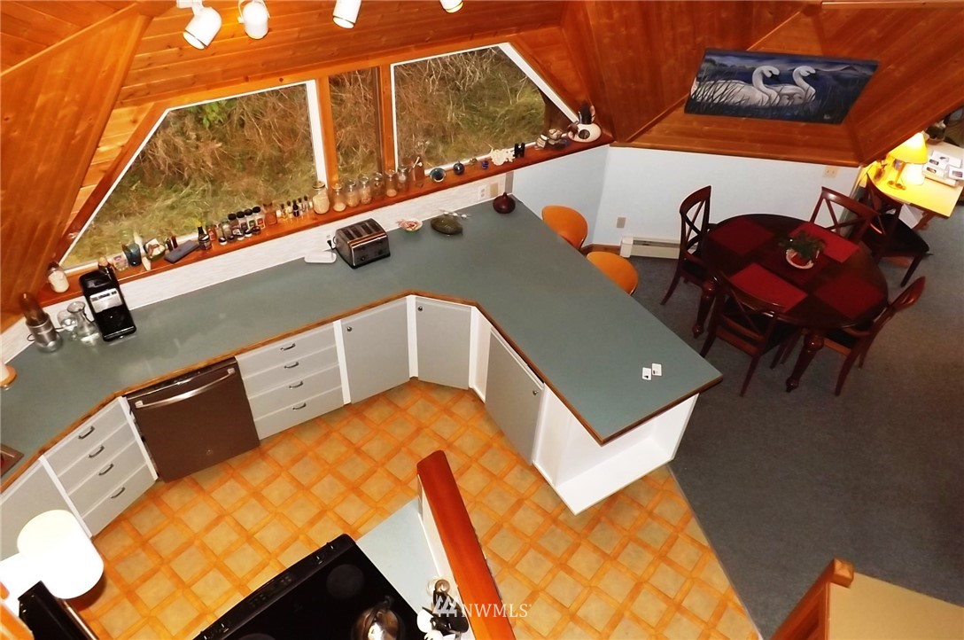 183 Limestone Point Road Friday Harbor, WA 98250 - Photo 3 of 25 Gallery Image 3