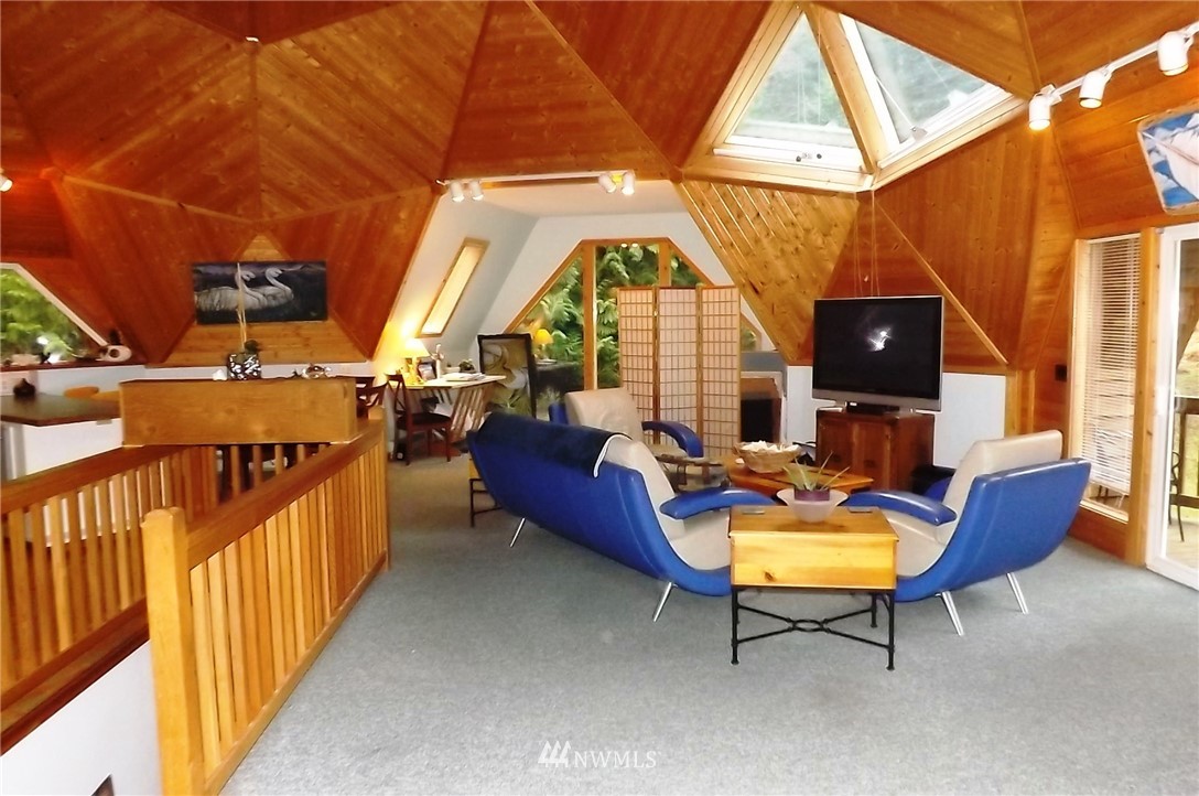 183 Limestone Point Road Friday Harbor, WA 98250 - Photo 4 of 25 Gallery Image 4