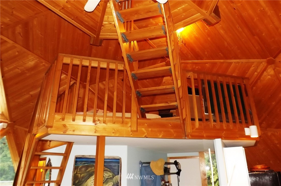 183 Limestone Point Road Friday Harbor, WA 98250 - Photo 5 of 25 Gallery Image 5