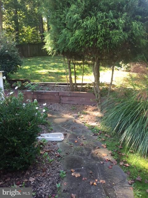 6514 Rivington Road Springfield, VA 22152 - Photo 15 of 30 Exterior (Rear)