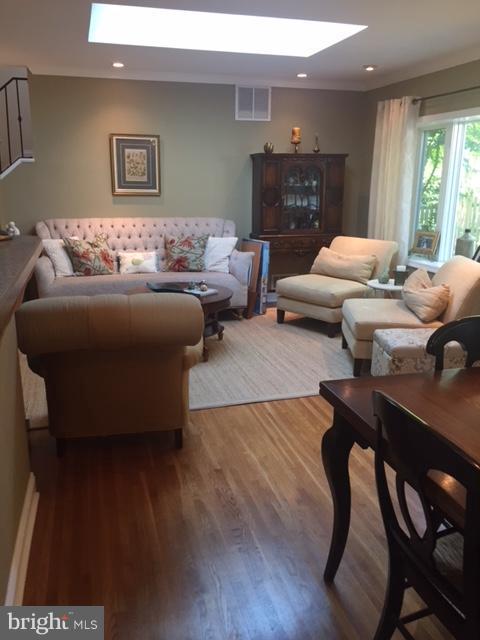 6514 Rivington Road Springfield, VA 22152 - Photo 7 of 30 Living Room