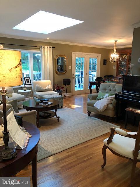 6514 Rivington Road Springfield, VA 22152 - Photo 9 of 30 Living Room