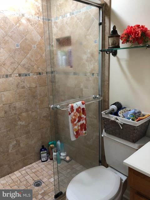 6514 Rivington Road Springfield, VA 22152 - Photo 10 of 30 Bath (Master)