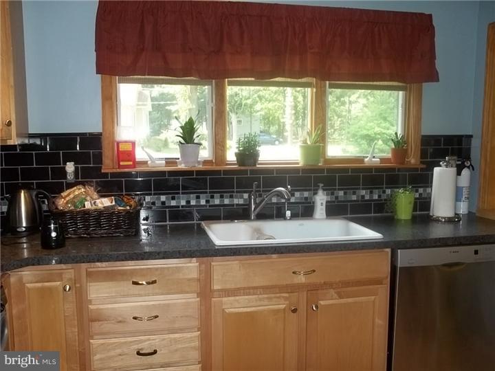 3253 Jackson Road Williamstown, NJ 08094 - Photo 5 of 23 Kitchen