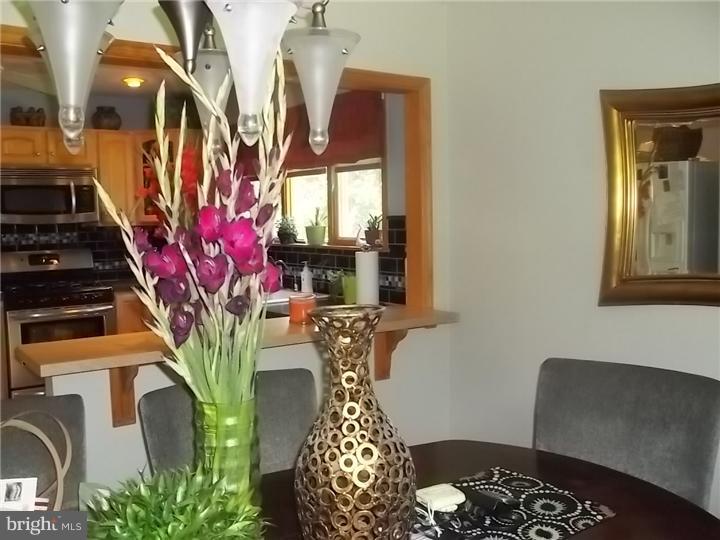 3253 Jackson Road Williamstown, NJ 08094 - Photo 6 of 23 Dining Room