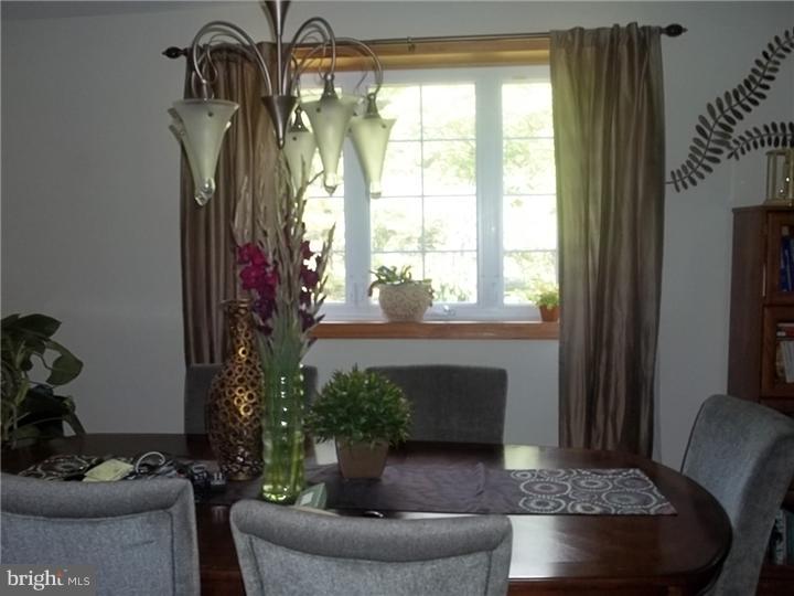 3253 Jackson Road Williamstown, NJ 08094 - Photo 7 of 23 Dining Room