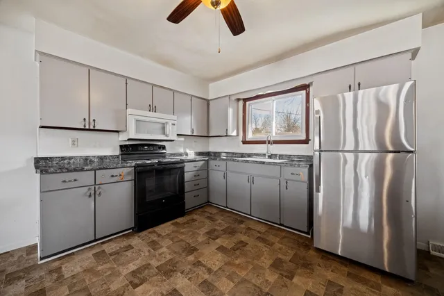 $240,000 | 1517 South Arch Street, Janesville, WI 53546