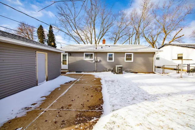 $240,000 | 1517 South Arch Street, Janesville, WI 53546