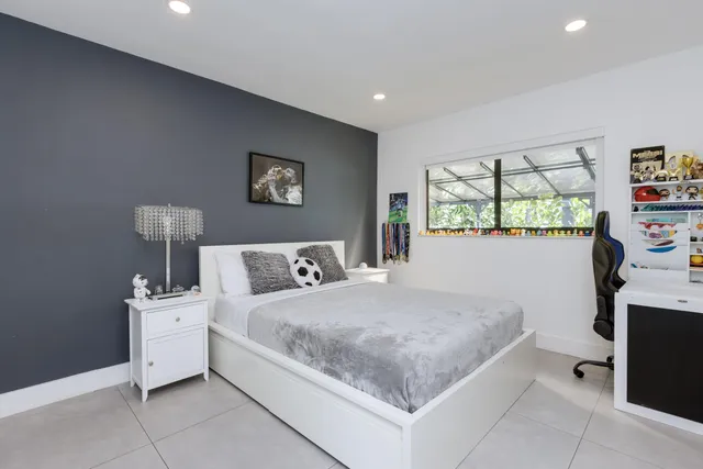 $11,500 | 1049 West Palmetto Park Road, Boca Raton, FL 33486