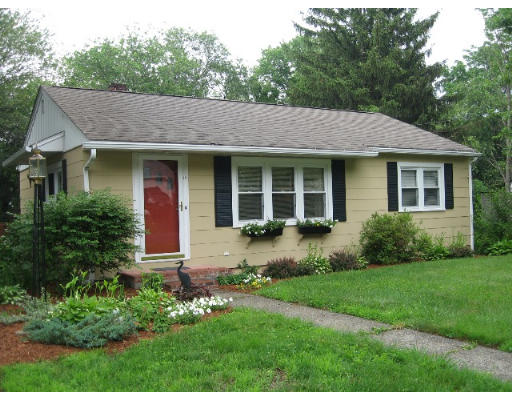 15 Hingham Road Grafton, MA 01536 - Photo 1 of 15 Gallery Image 1