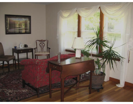 15 Hingham Road Grafton, MA 01536 - Photo 2 of 15 Gallery Image 2