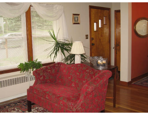 15 Hingham Road Grafton, MA 01536 - Photo 3 of 15 Gallery Image 3