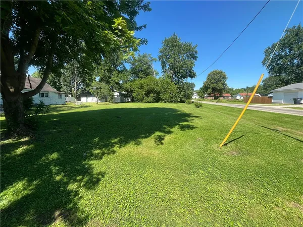 $20,000 | 899 Cherry Street, Marshall, IL 62441