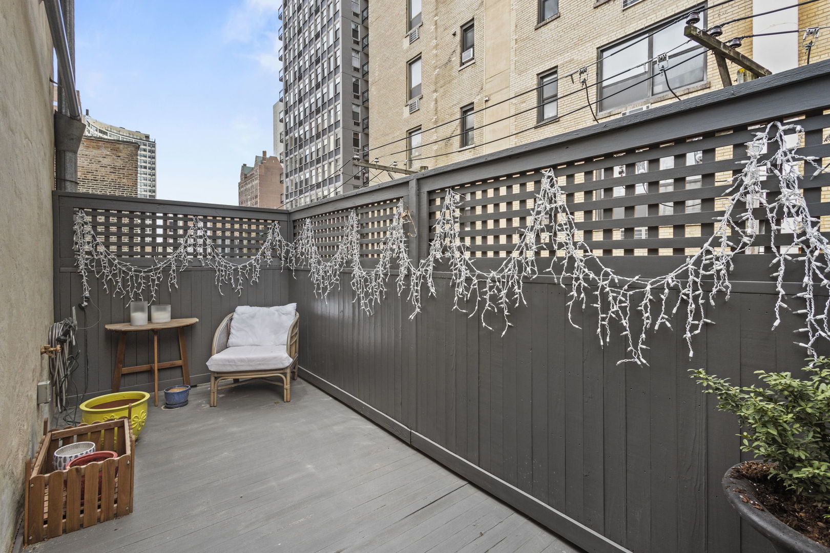 17 East Division Street, Unit 3E Chicago, IL 60611 - Photo 5 of 31