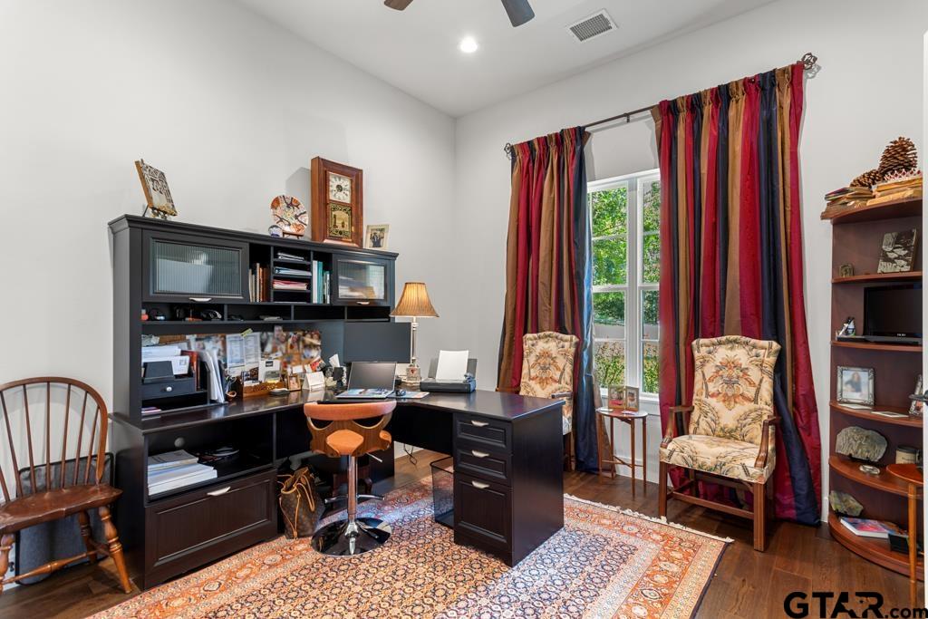 2926 Stewart Way Tyler, TX 75709 - Photo 25 of 33 a living room with furniture and a window