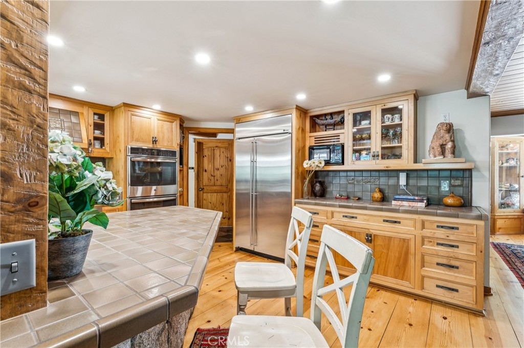 28971 North Shore Road Lake Arrowhead, CA 92352 - Photo 18 of 60