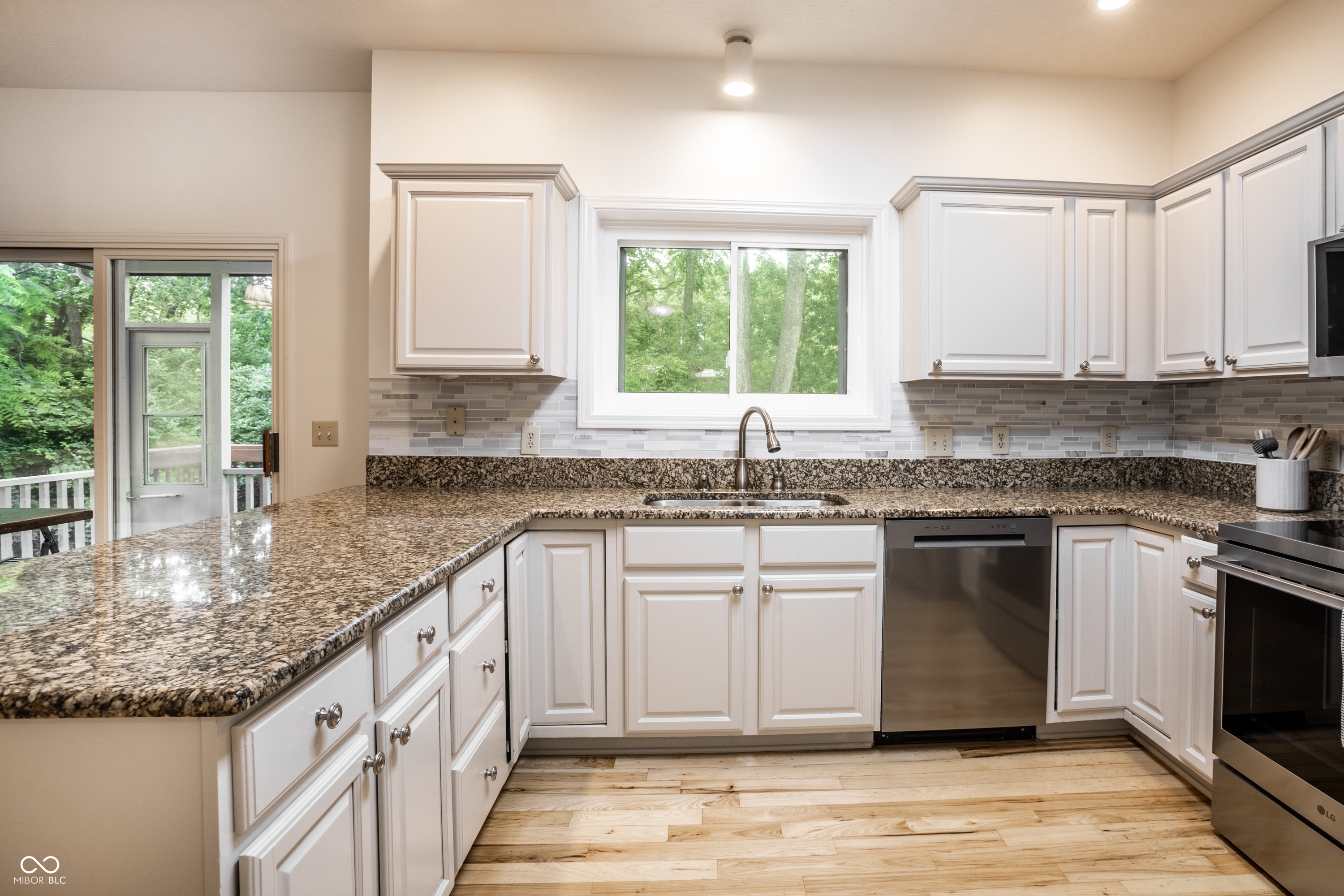 9160 Stratton Court Fishers, IN 46037 - Photo 11 of 52