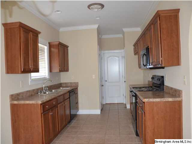 618 Waterford Lane Calera, AL 35040 - Photo 4 of 5