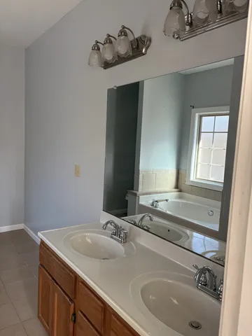 $600,000 | 124 Old Highway 96, Burns, TN 37029