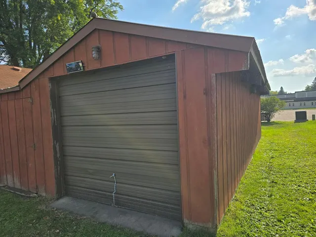 $189,900 | 103 Hazelwood Avenue, New Ulm, MN 56073