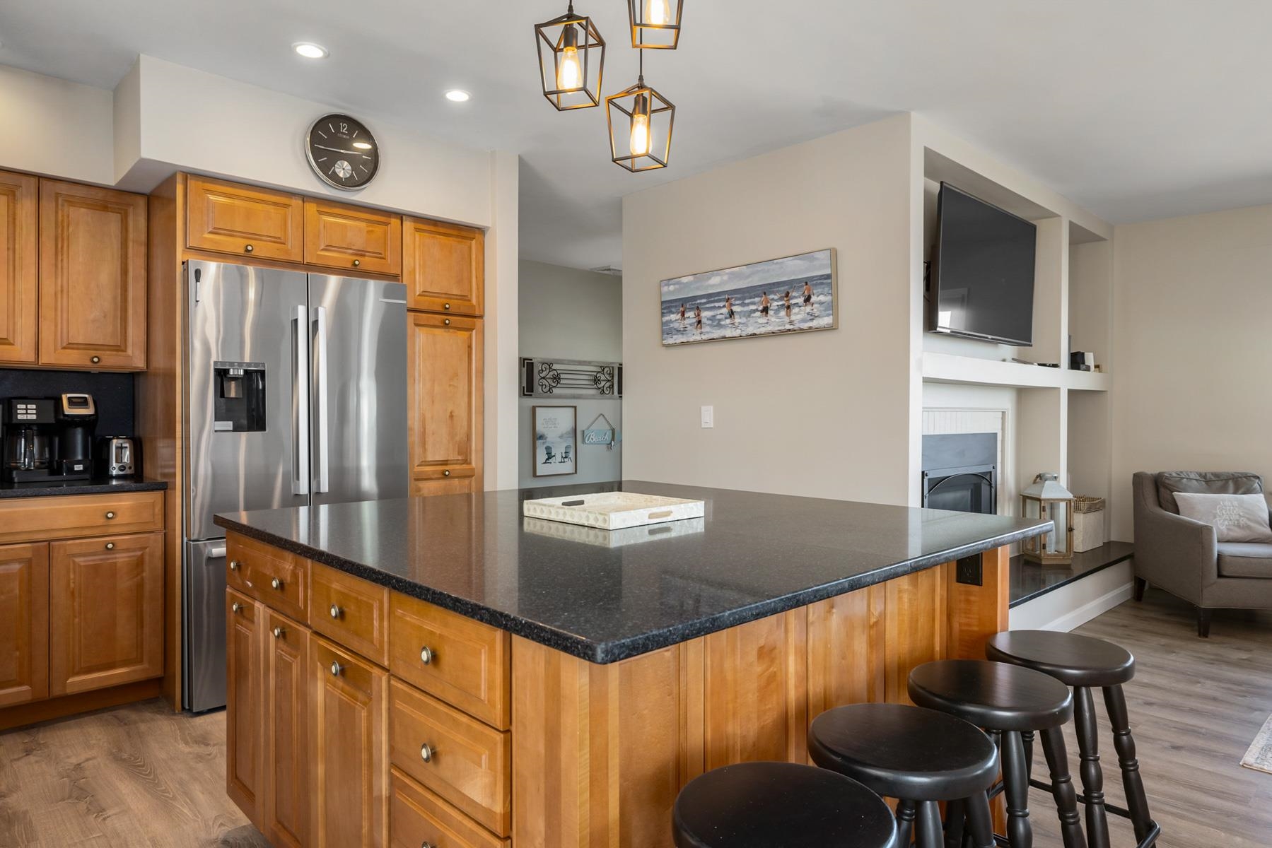 293 Long Sands Road York, ME 03909 - Photo 3 of 39 Gallery Image 3