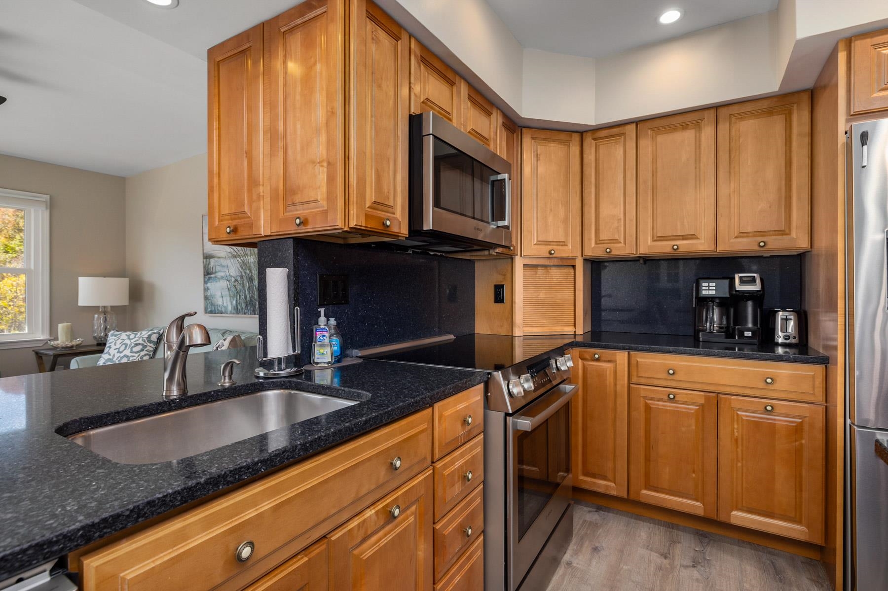 293 Long Sands Road York, ME 03909 - Photo 38 of 39 Gallery Image 38
