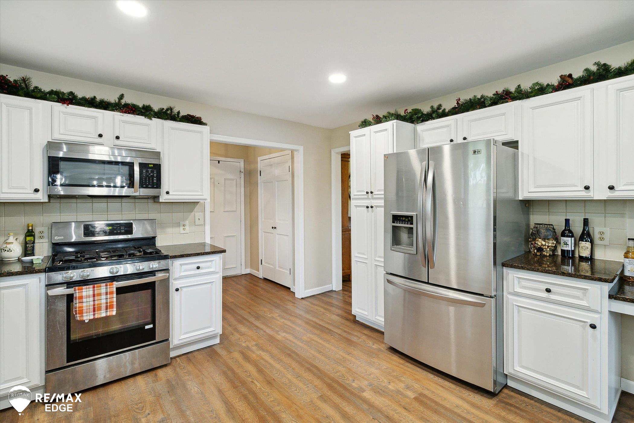 2181 South Oak Road Davison, MI 48423 - Photo 15 of 54 50157397-337890e0-59e6-4fc9-80b8-f9af1359d19c.JPG