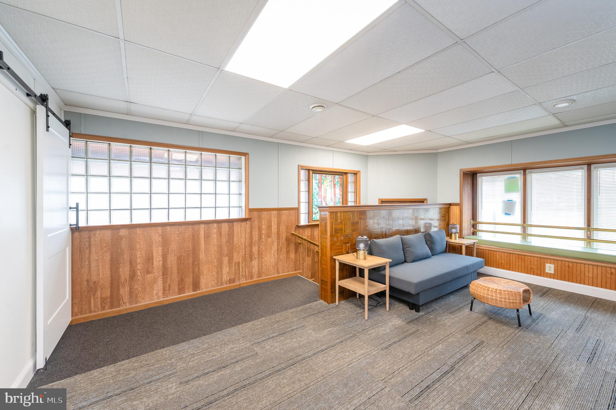 701 North Duke Street Lancaster, PA 17602 - Photo 5 of 49 Office Living Rm