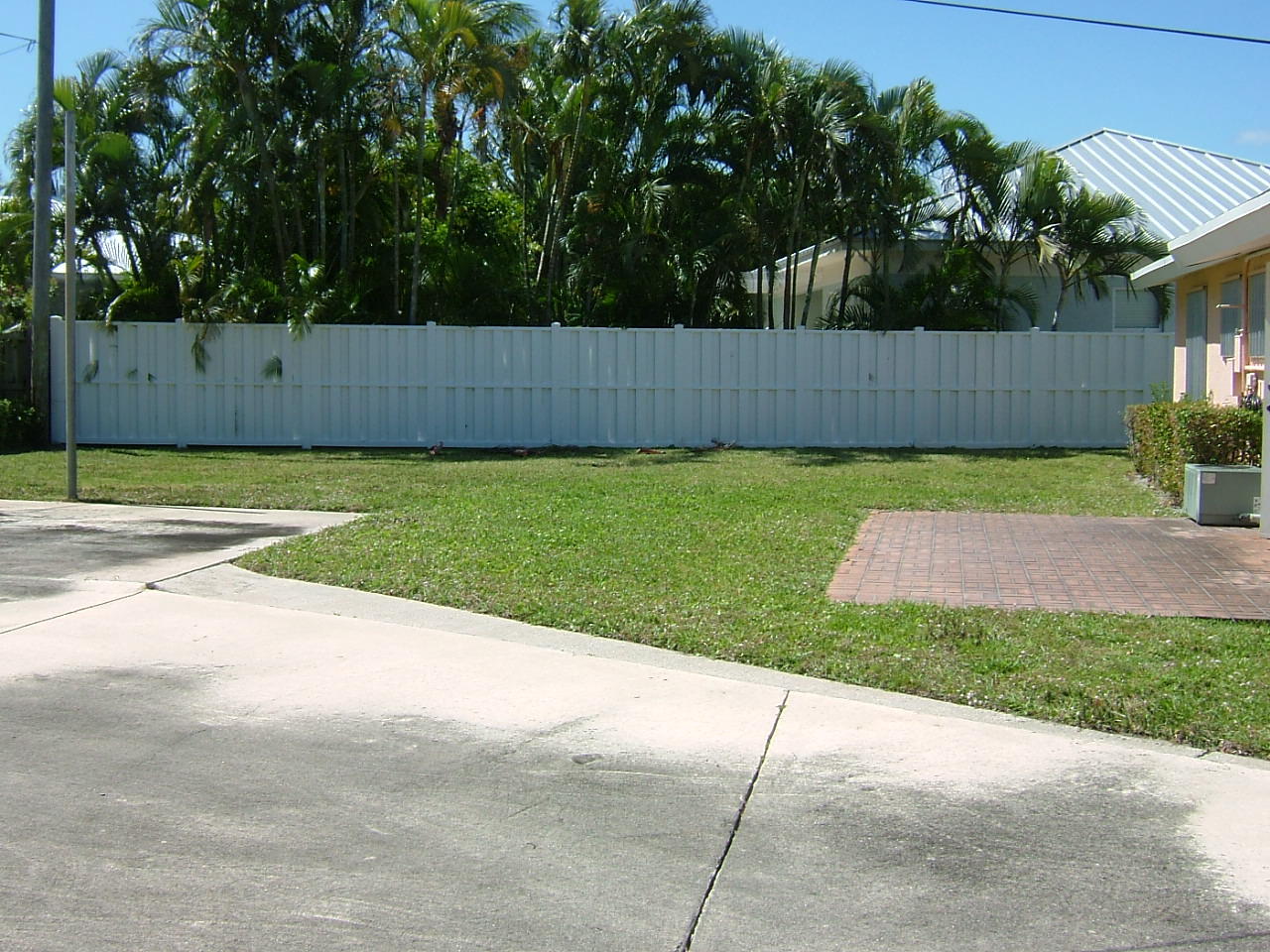 654 Northeast 3rd Avenue, Unit LOT FOR SALE Boca Raton, FL 33432 - Photo 6 of 20 Rear Yard facing south