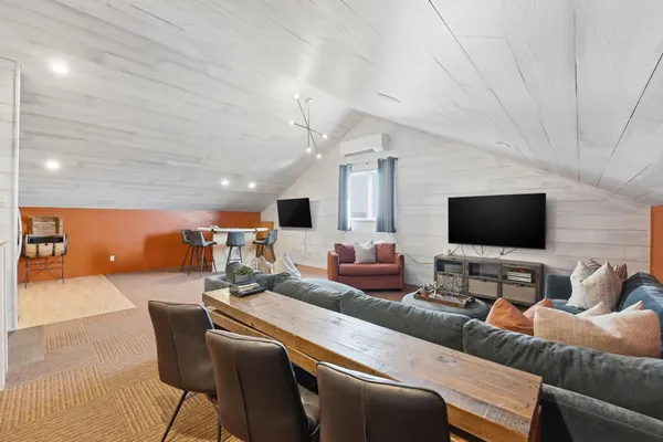 $925,000 | 74540 213th Street, Dassel, MN 55325