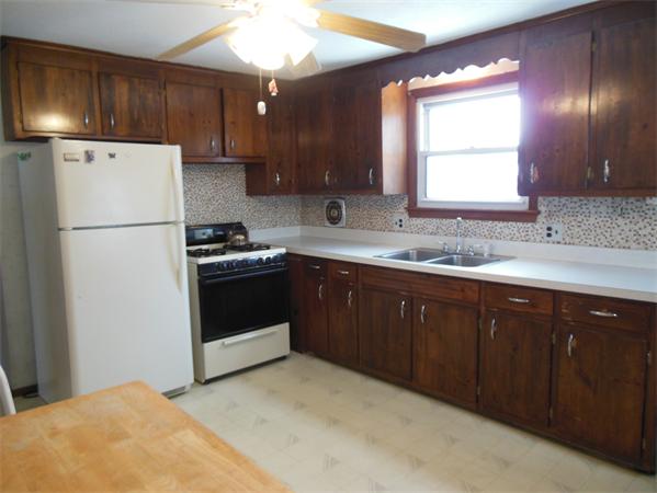 261 Morgan Road West Springfield, MA 01089 - Photo 6 of 22