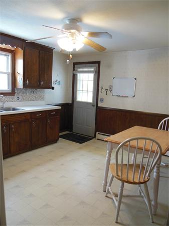 261 Morgan Road West Springfield, MA 01089 - Photo 7 of 22