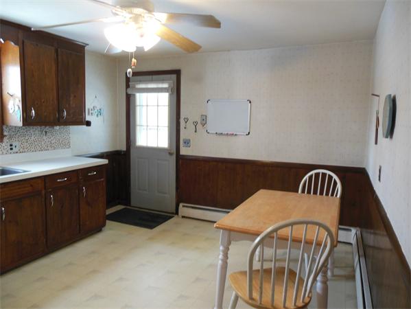261 Morgan Road West Springfield, MA 01089 - Photo 8 of 22
