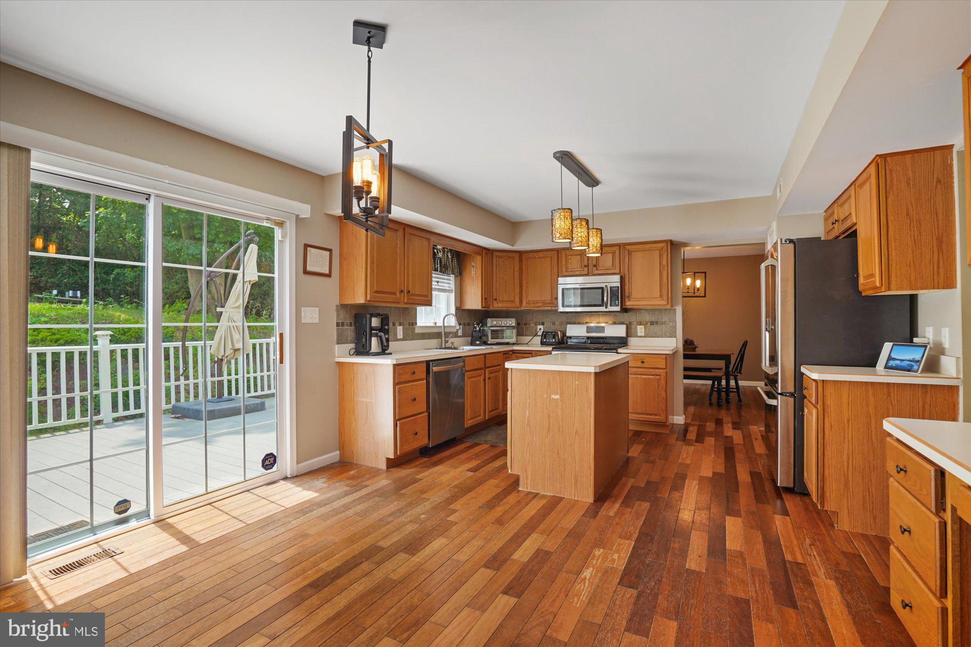 3312 Regency Drive Sinking Spring, PA 19608 - Photo 8 of 29 Kitchen